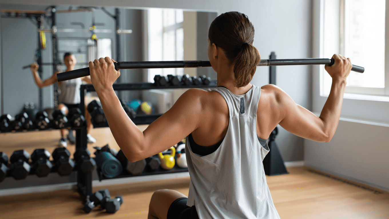 Remplacer tractions en musculation : 6 exos tous niveaux