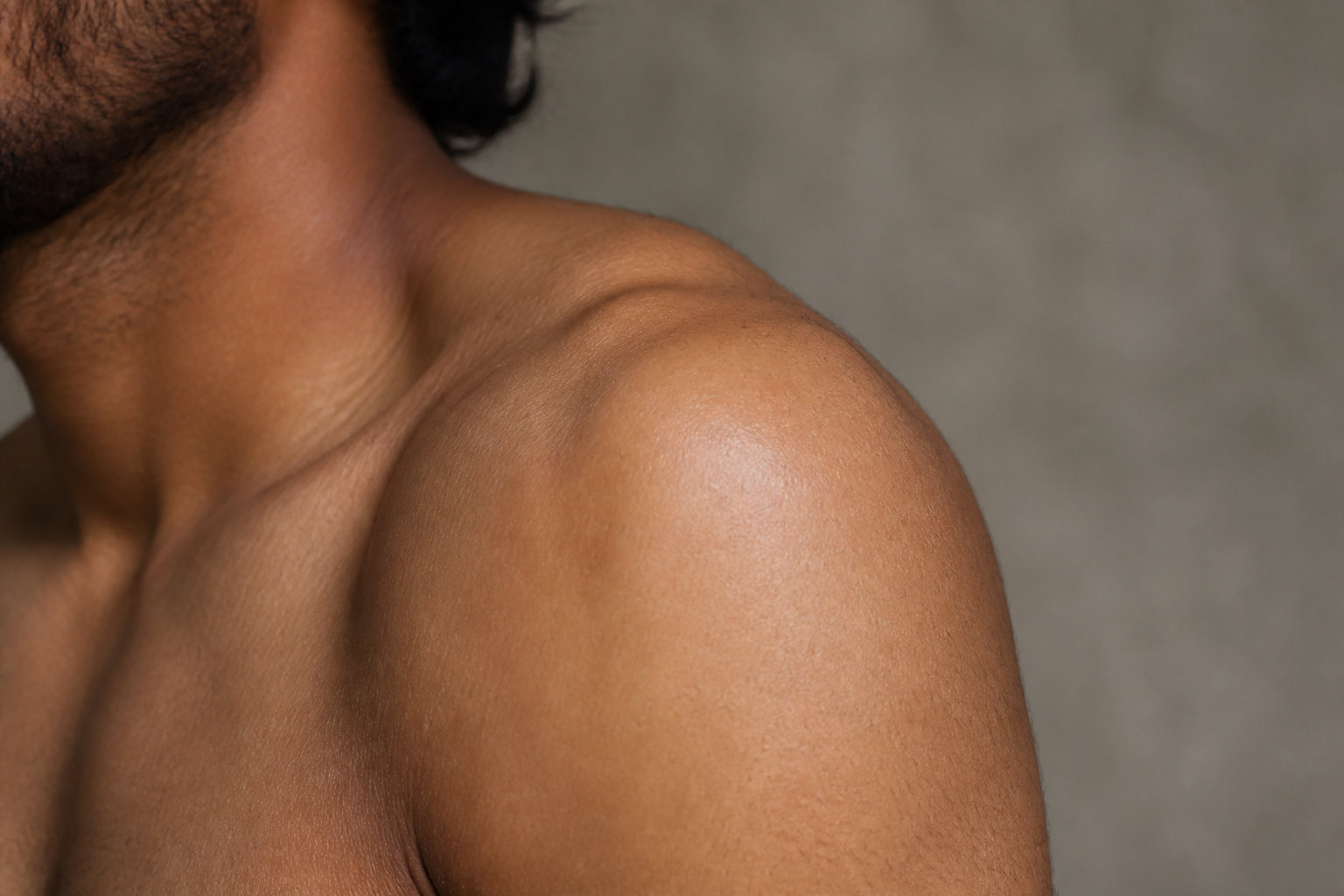 3 causes fréquentes de douleur épaule entraînement